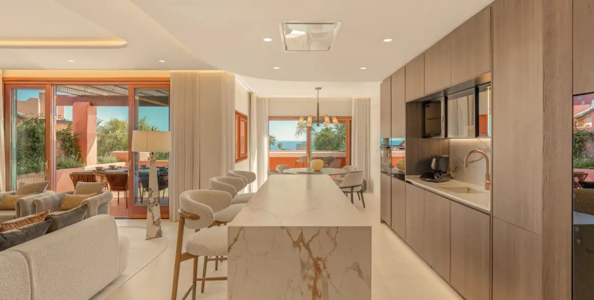Продажа двухуровневого пентхауса в Estepona 5