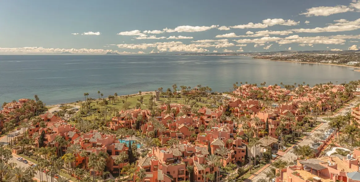 Продажа двухуровневого пентхауса в Estepona 20
