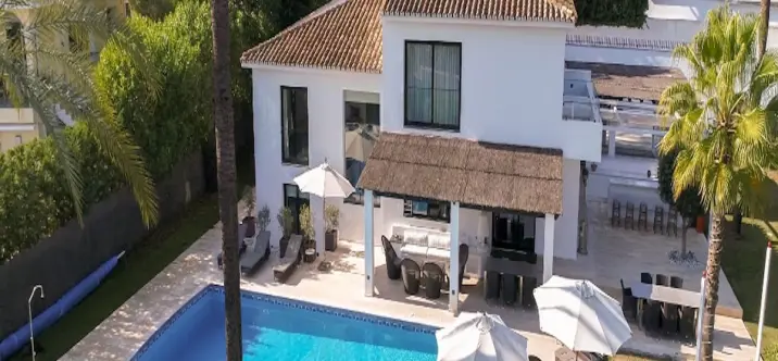 Short-term rent of detached villa in Marbella 0