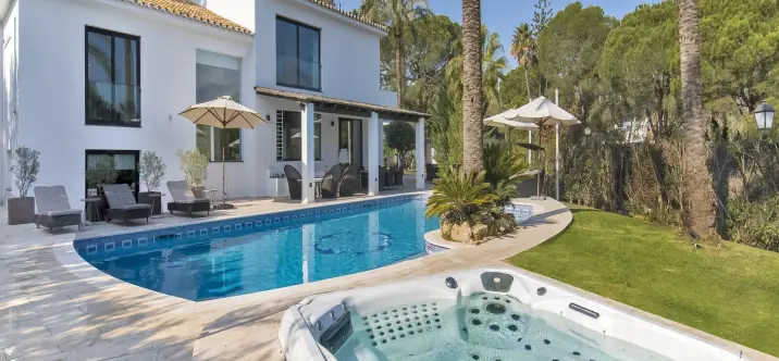 Short-term rent of detached villa in Marbella 1
