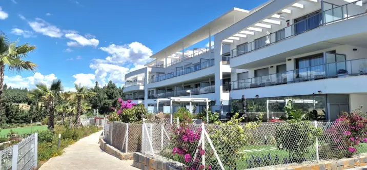 Long-term rent of middle floor apartment in Mijas 0