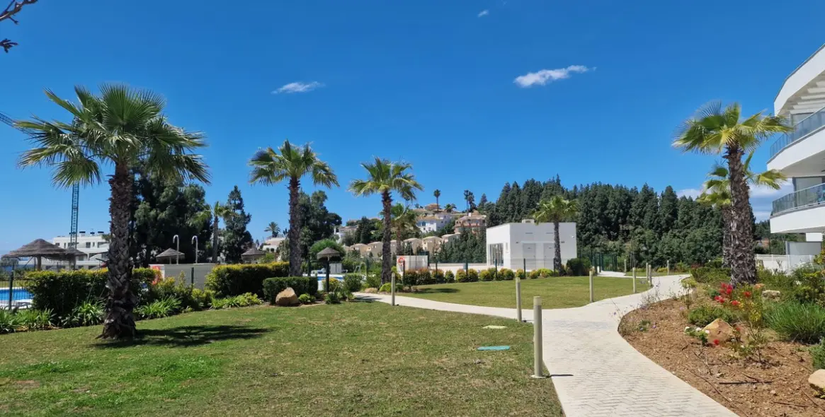 Долгосрочная аренда апартаментов на среднем этаже в Mijas 58