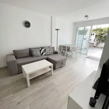 Alquiler a largo plazo de apartamento en planta baja en Estepona