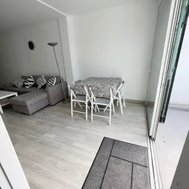 Alquiler a largo plazo de apartamento en planta baja en Estepona