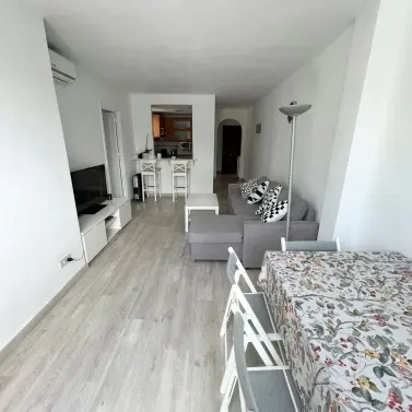 Alquiler a largo plazo de apartamento en planta baja en Estepona
