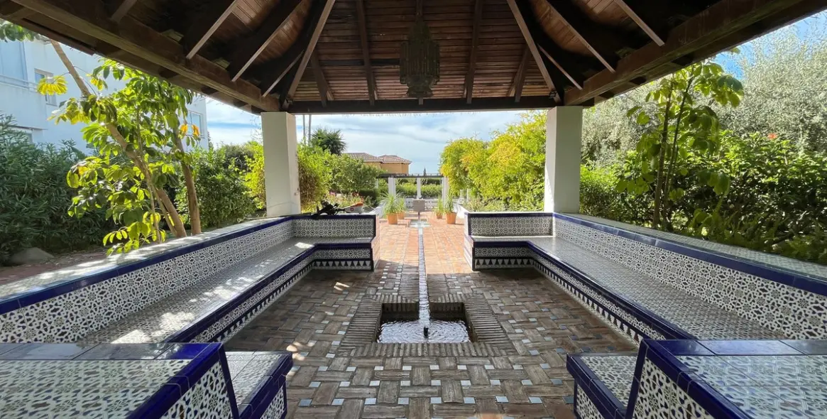 Long-term rent of middle floor apartment in Estepona 15
