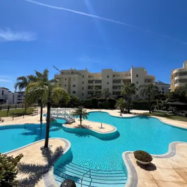 Long-term rent of middle floor apartment in El Chaparral