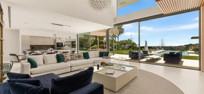 Short-term rent of detached villa in Nueva Andalucía 1