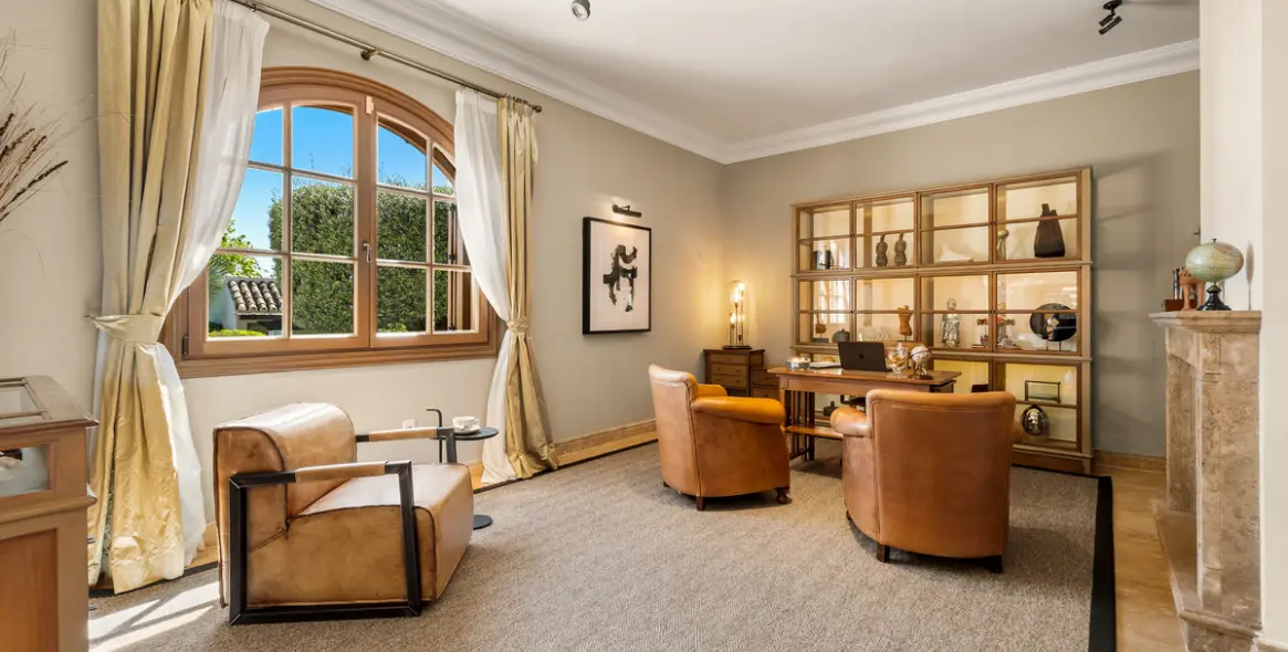 Short-term rent of detached villa in The Golden Mile 14