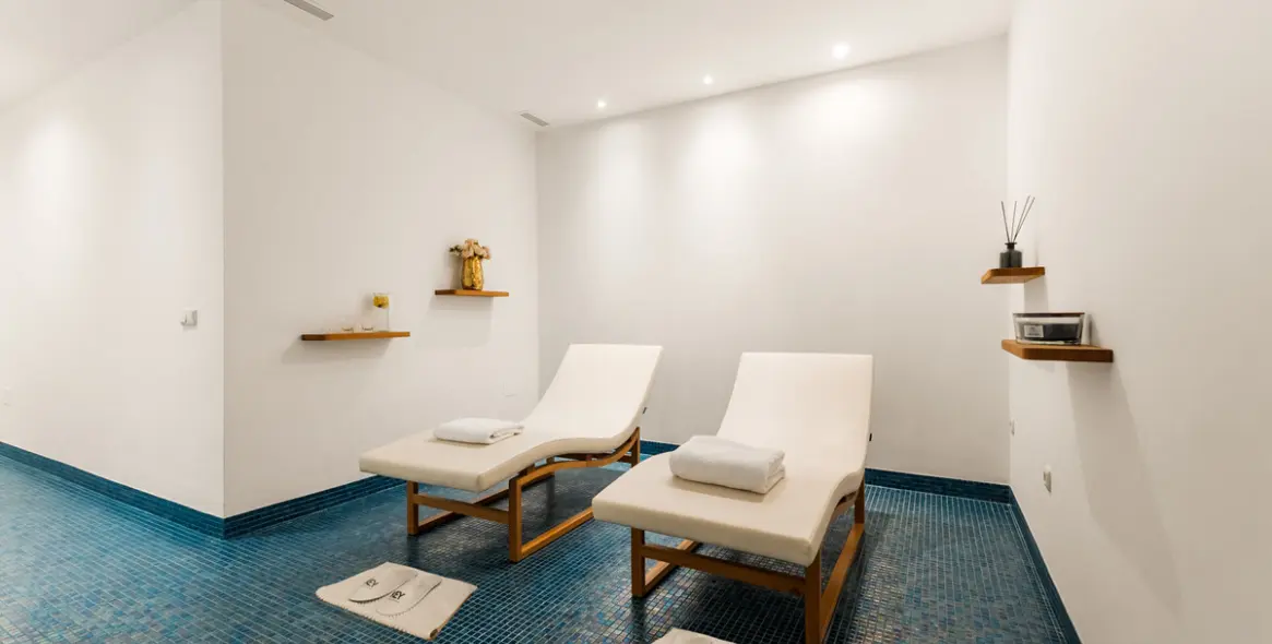 Short-term rent of detached villa in The Golden Mile 36