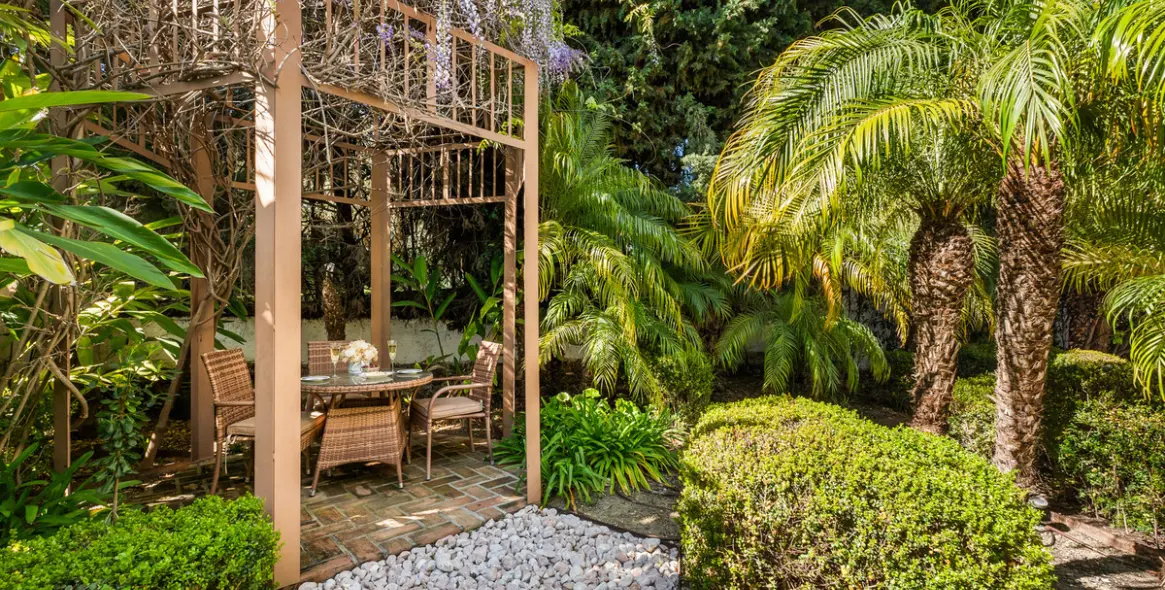 Short-term rent of detached villa in The Golden Mile 44