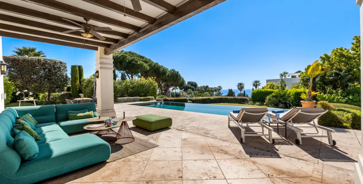 Short-term rent of detached villa in The Golden Mile 49
