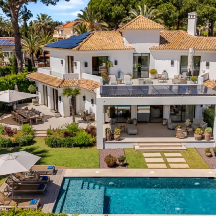 Alquiler a corto plazo de villa independiente en Los Monteros