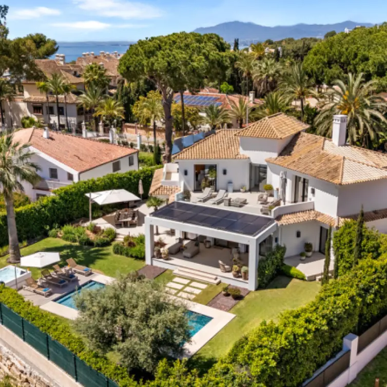 Alquiler a corto plazo de villa independiente en Los Monteros