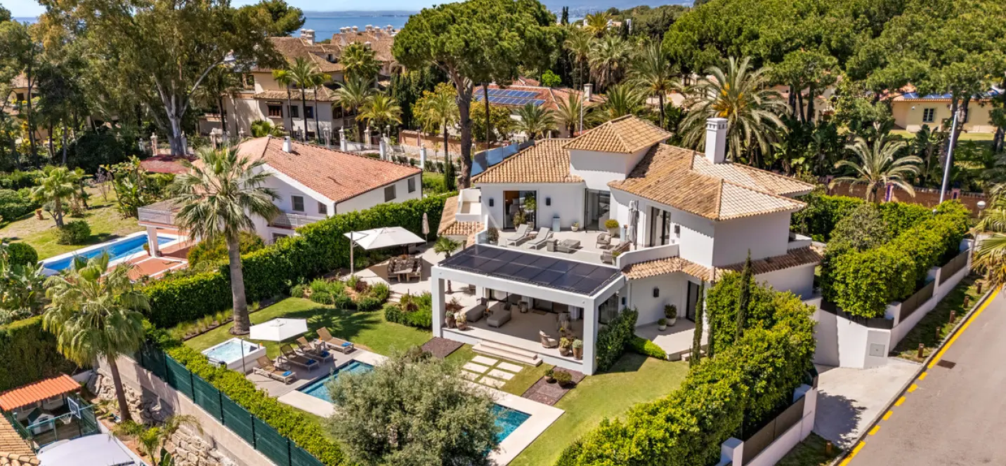 Alquiler a corto plazo de villa independiente en Los Monteros 1