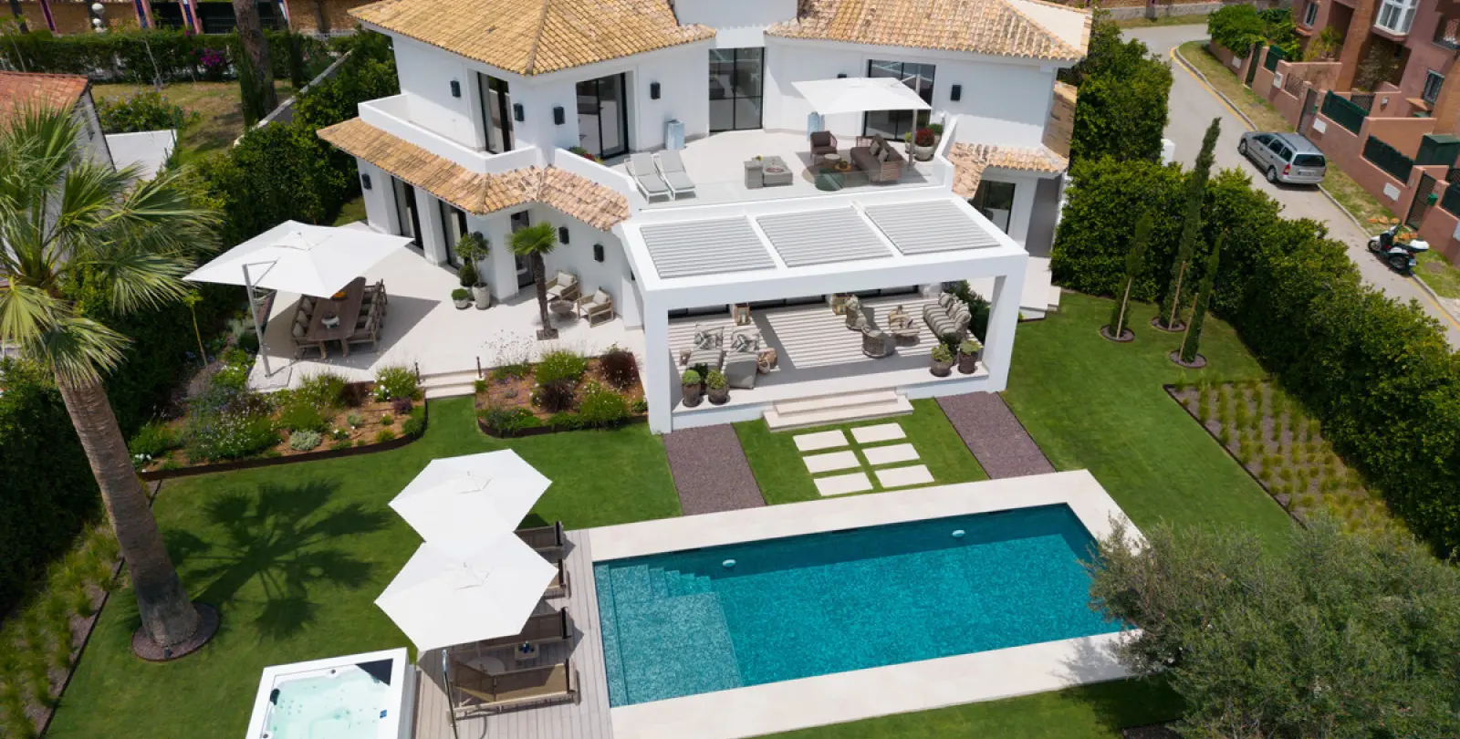 Alquiler a corto plazo de villa independiente en Los Monteros 78
