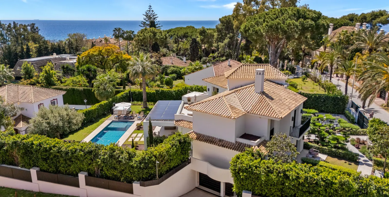 Alquiler a corto plazo de villa independiente en Los Monteros 81