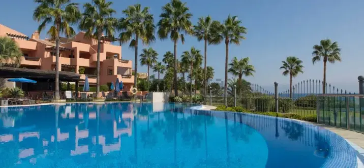 Long-term rent of ground floor apartment in Estepona 2