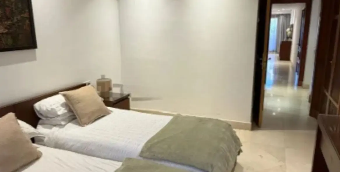 Long-term rent of ground floor apartment in Estepona 17