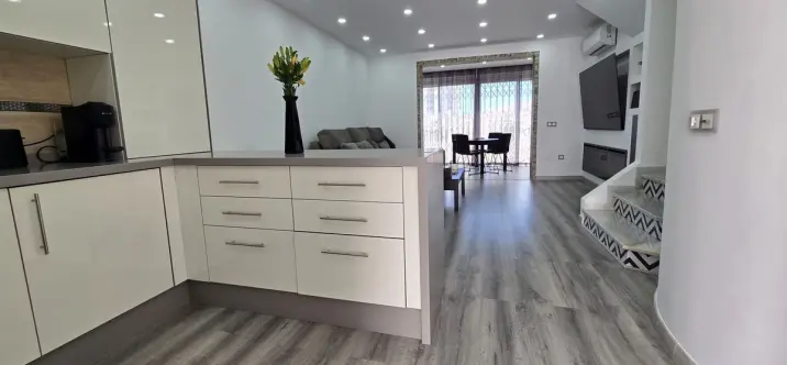 Sale of townhouse in Riviera del Sol 1