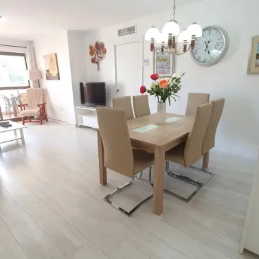 Venta de apartamento en planta media en Fuengirola