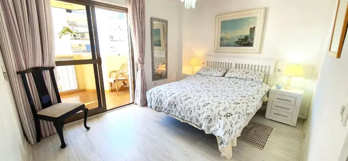 Venta de apartamento en planta media en Fuengirola 3