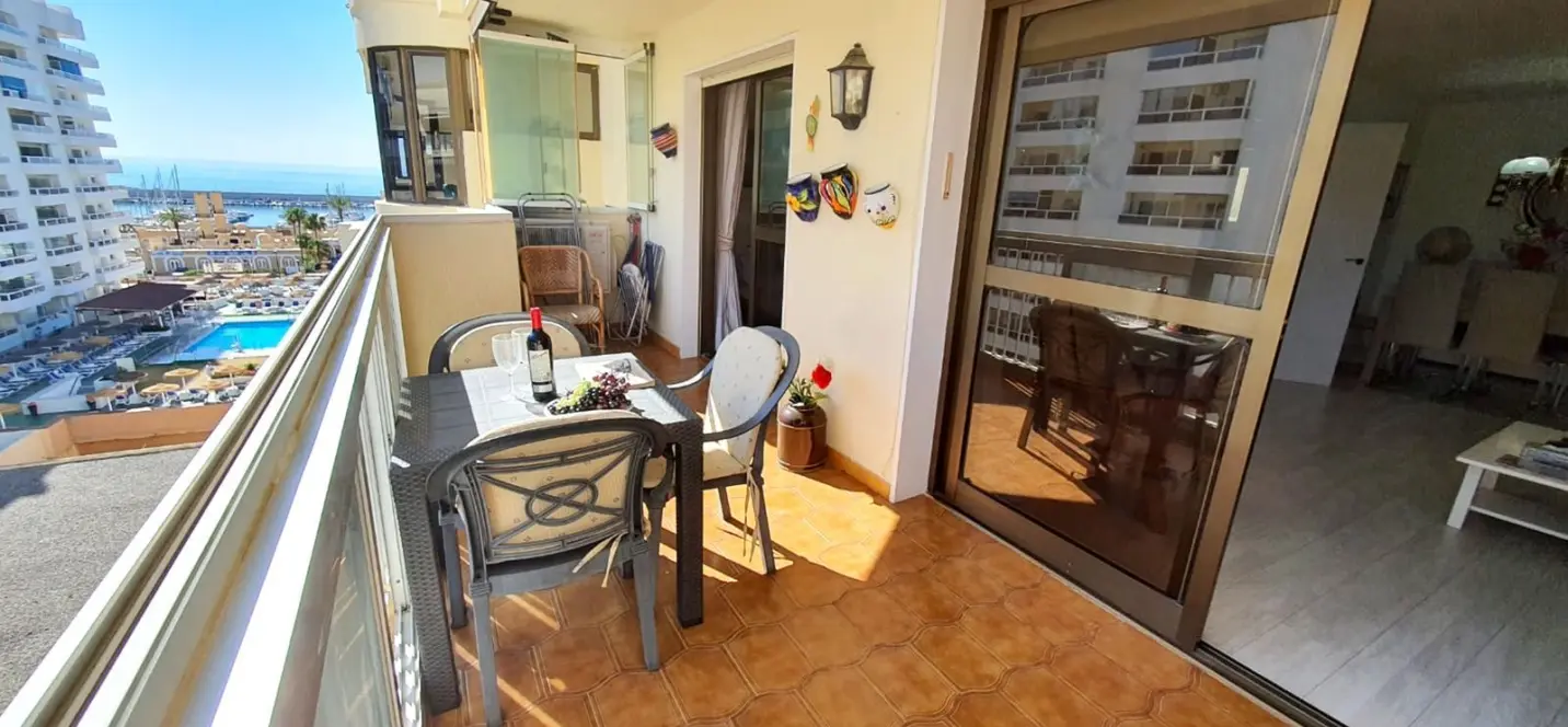Venta de apartamento en planta media en Fuengirola 0