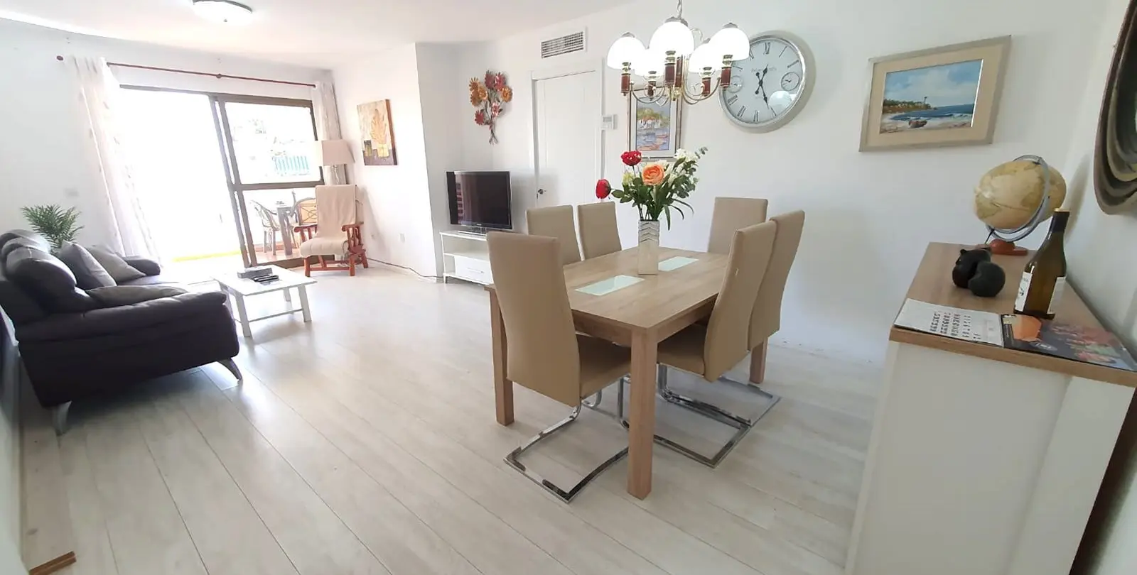 Sale of middle floor apartment in Fuengirola 2