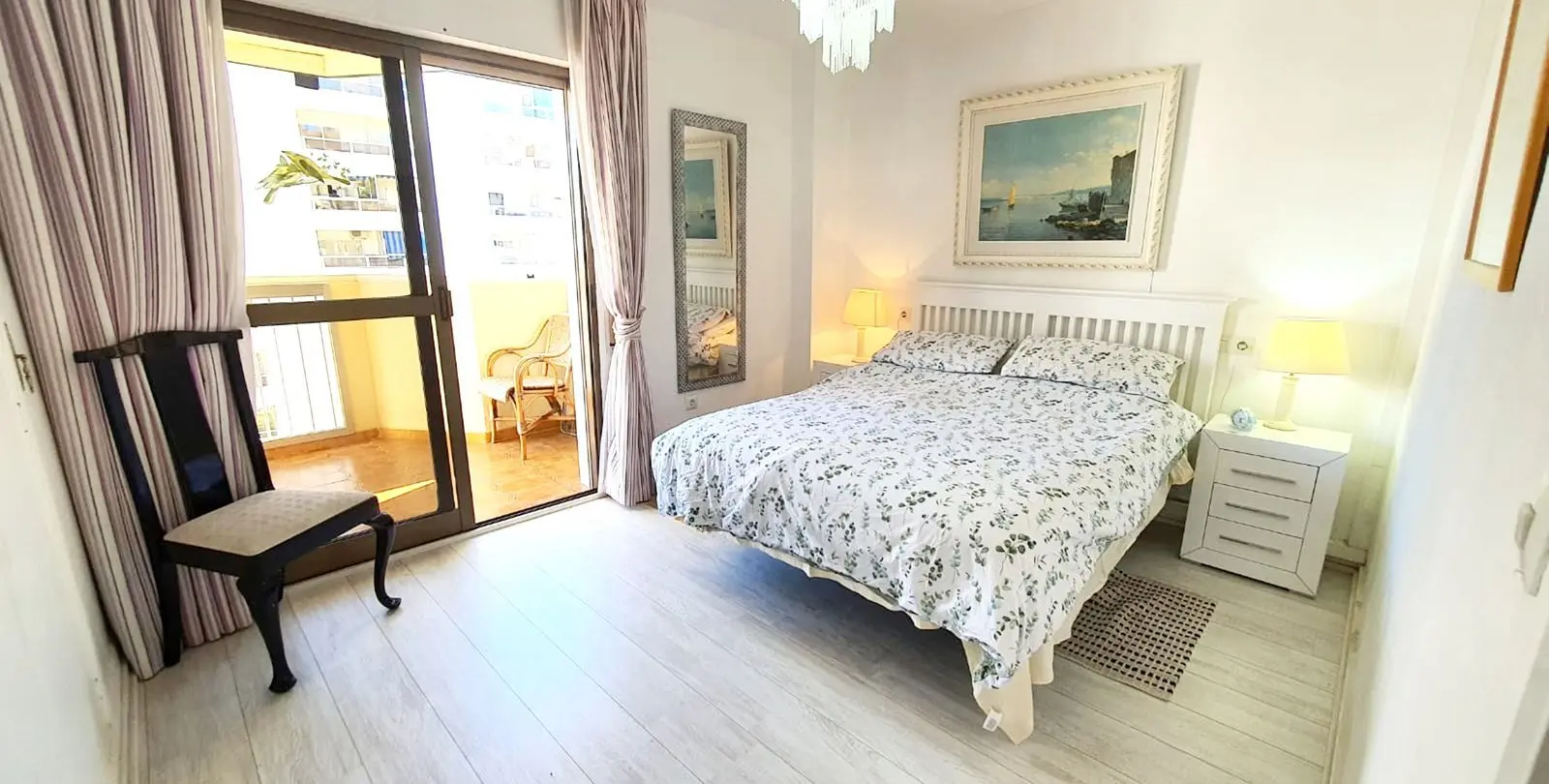 Sale of middle floor apartment in Fuengirola 4