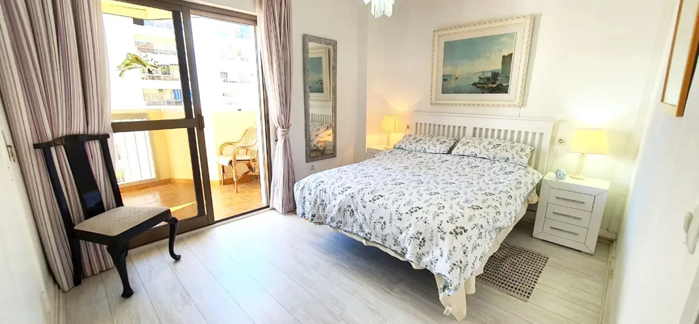 Venta de apartamento en planta media en Fuengirola 3
