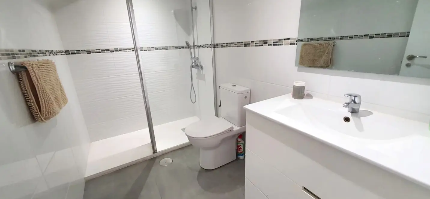 Venta de apartamento en planta media en Fuengirola 4