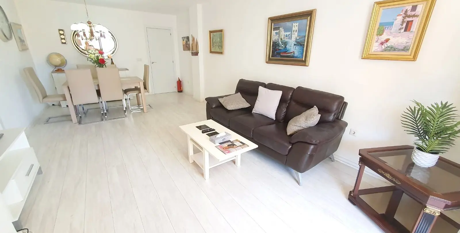 Sale of middle floor apartment in Fuengirola 13