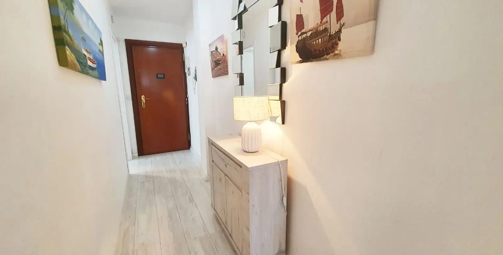 Sale of middle floor apartment in Fuengirola 19