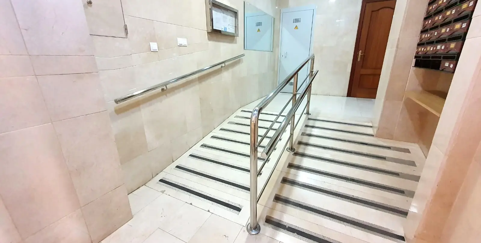 Sale of middle floor apartment in Fuengirola 20