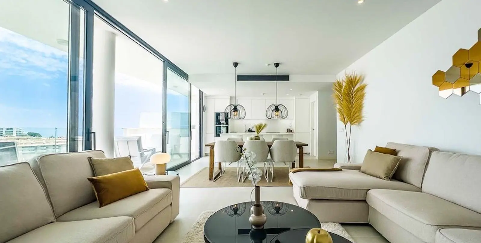 Venta de apartamento en planta media en Fuengirola 4
