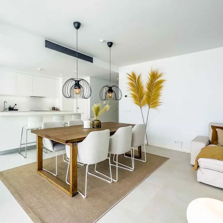 Sale of middle floor apartment in Fuengirola