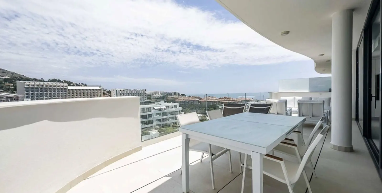 Venta de apartamento en planta media en Fuengirola 25