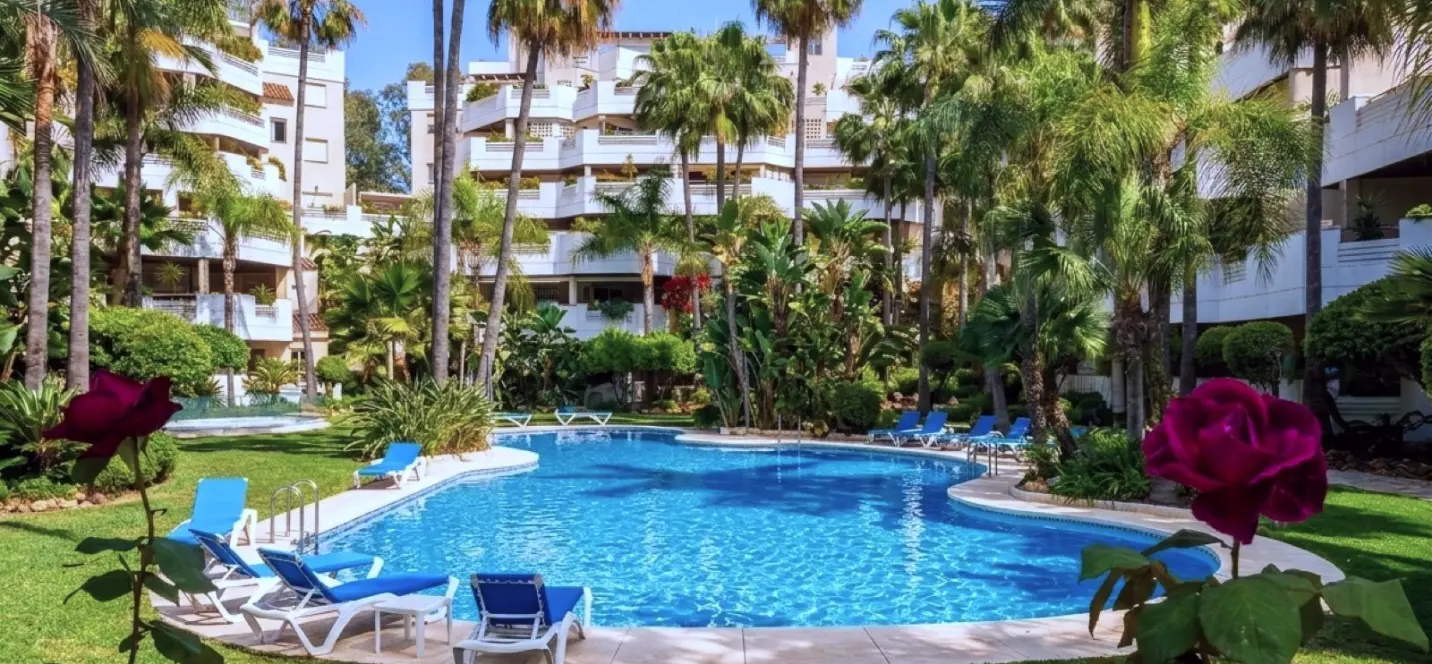 Sale of middle floor apartment in Aloha 0