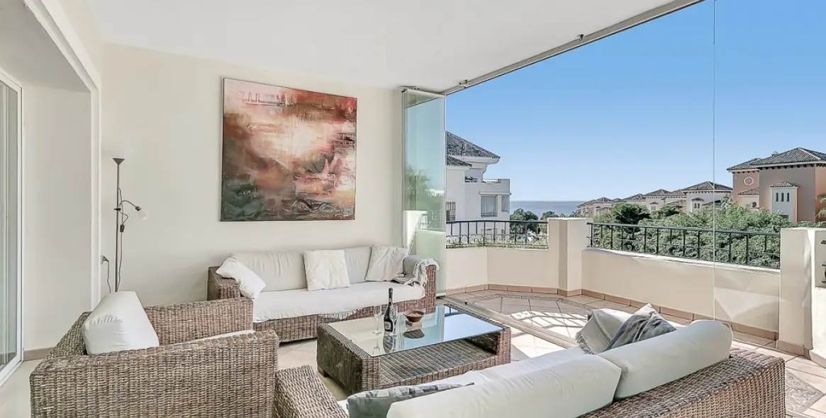 Venta de apartamento en planta media en Marbella 3