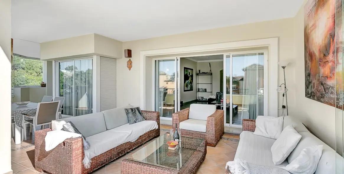 Venta de apartamento en planta media en Marbella 7