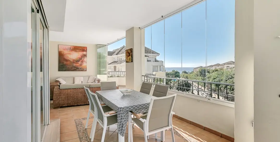 Venta de apartamento en planta media en Marbella 9