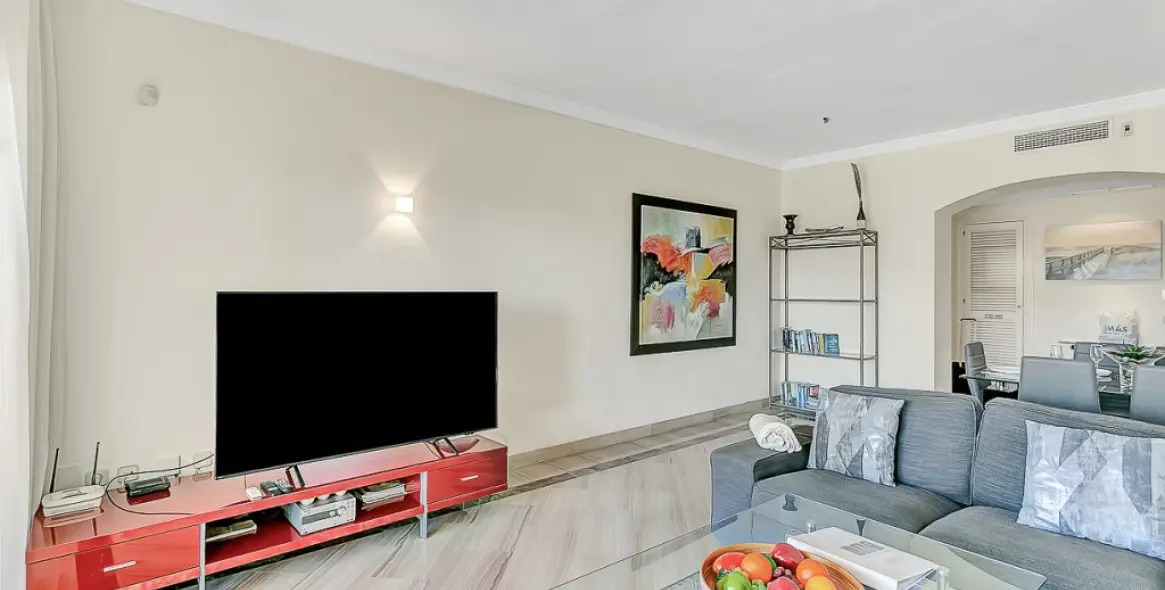 Venta de apartamento en planta media en Marbella 11