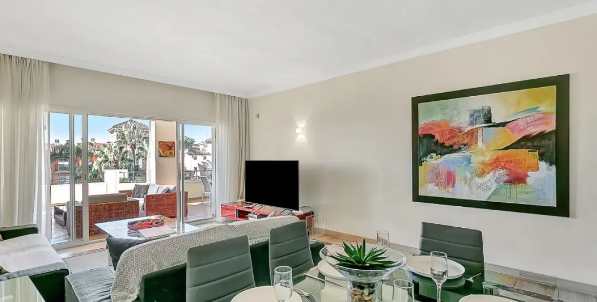Venta de apartamento en planta media en Marbella 14