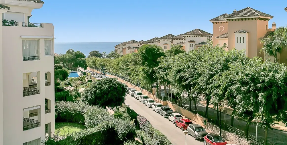 Venta de apartamento en planta media en Marbella 28