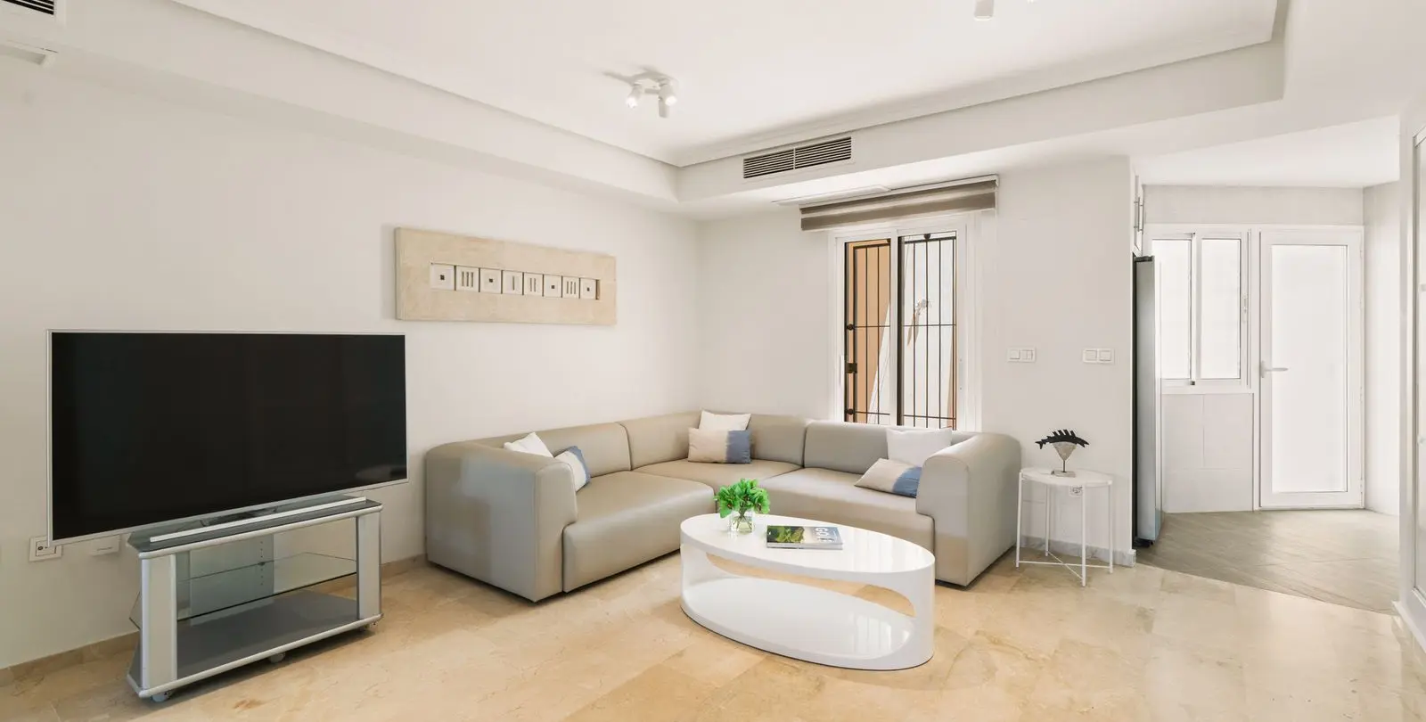 Sale of townhouse in Costabella 11