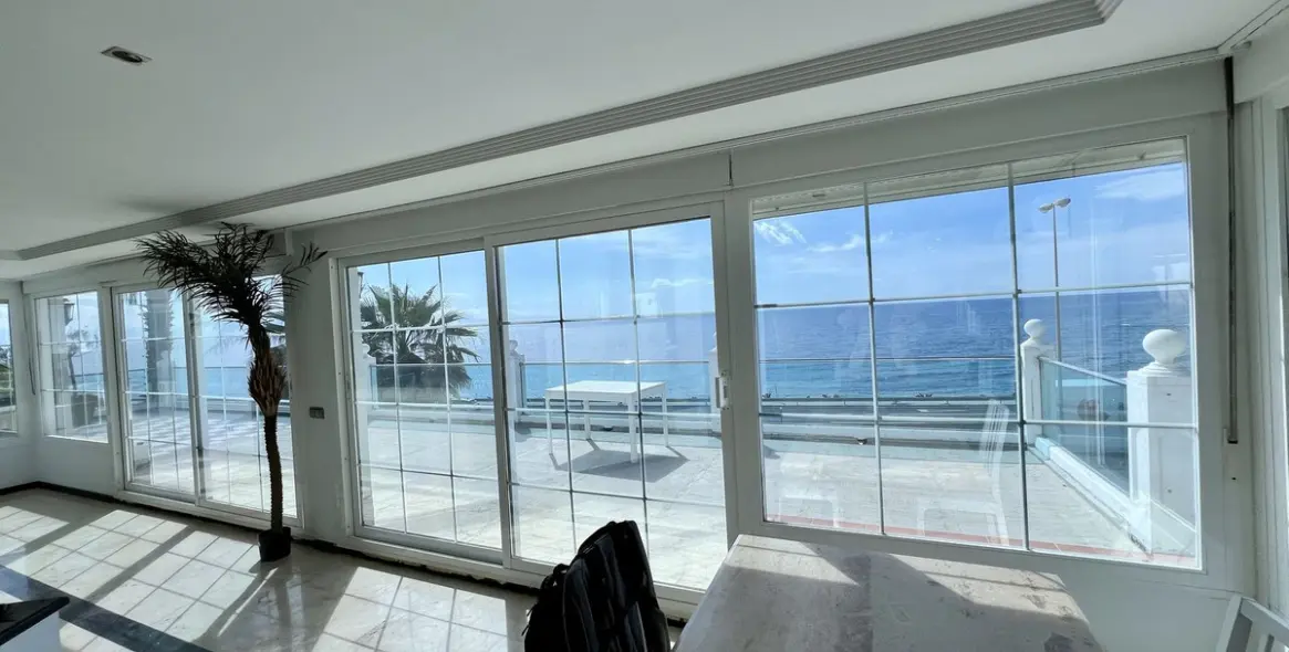Sale of detached villa in El Chaparral 3