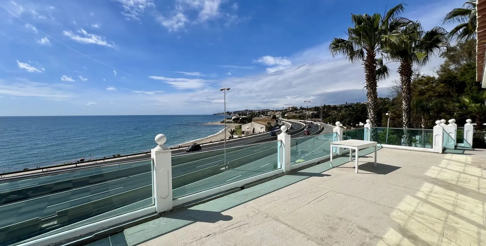 Sale of detached villa in El Chaparral 2