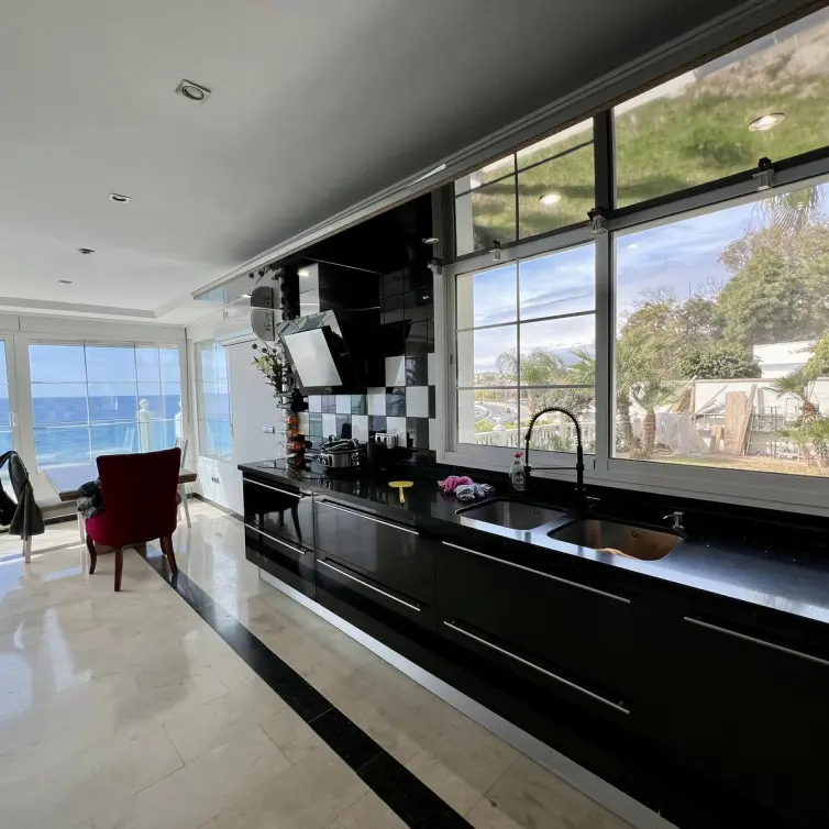 Sale of detached villa in El Chaparral