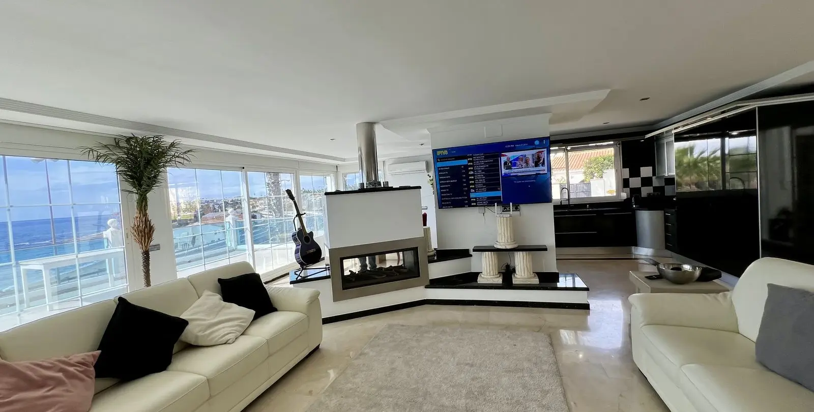Sale of detached villa in El Chaparral 7