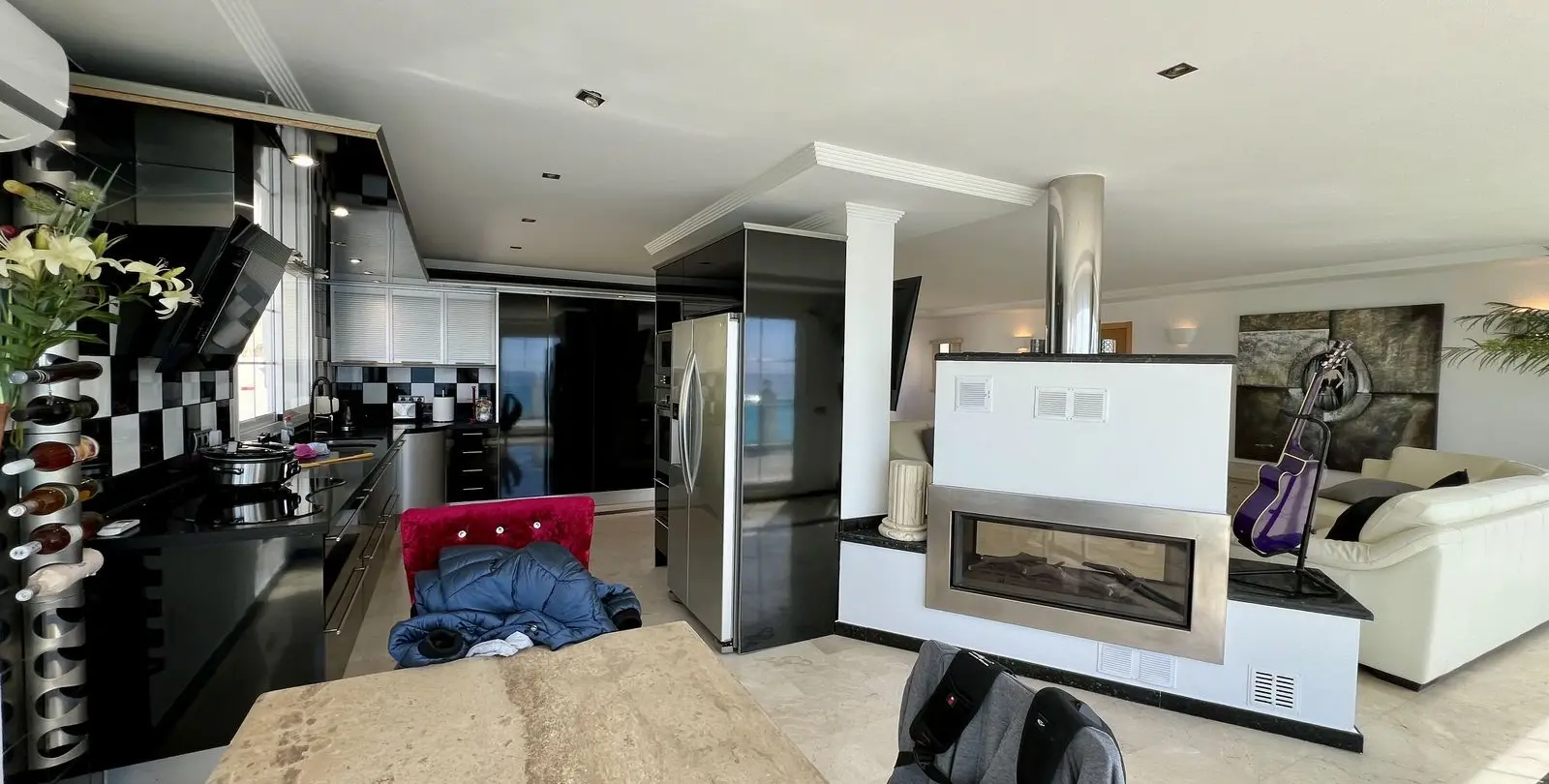 Sale of detached villa in El Chaparral 21